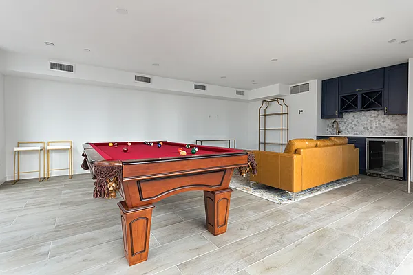 Rented by REAL New York | media 7