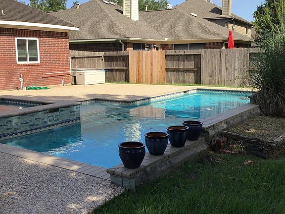 2nd image of 5919 Brigstone Park Dr