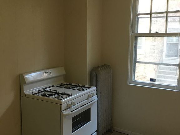 2nd image of 1866 N Cambridge Ave