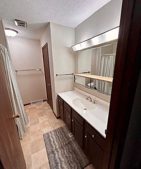 25588 Thelmadale Dr #25588 — Photo 6