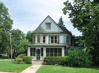 820 Mill St, Elgin, IL 60123