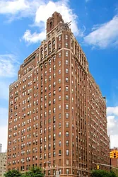 Rented by R New York