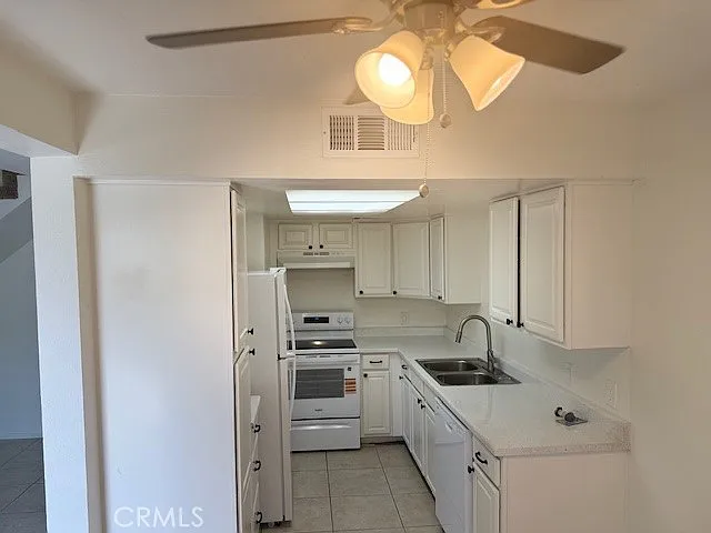 51080 Eisenhower Dr #27 — Photo 11