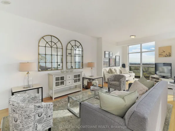 9 George St N #Penthouse 2603, Brampton, ON L6X 0T6