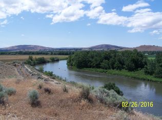 3106 Bluffs Dr, Richland, WA 99354