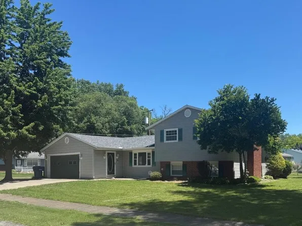 5028 Oakview Dr, Vermilion, OH 44089