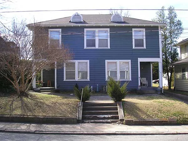 2 bed, $1,200 — Photo 1