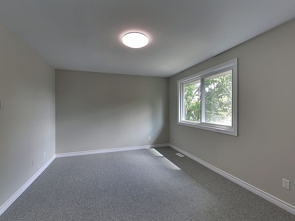 4th image of 357 Murray St #27