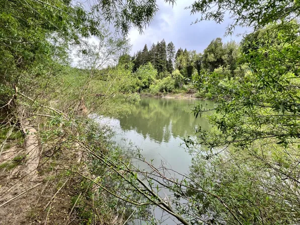 21696 Moscow Rd, Monte Rio, CA 95462
