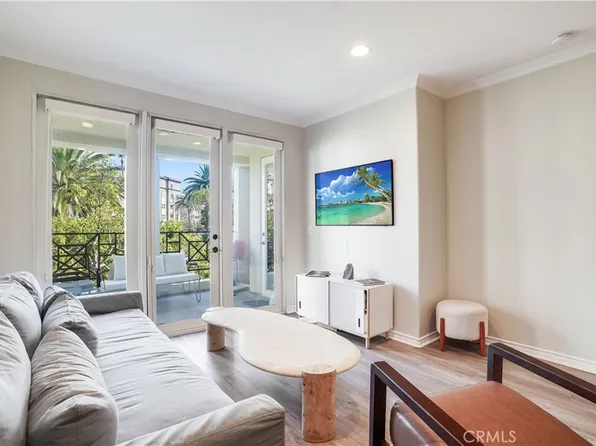 2243 Martin APT 217, Irvine, CA 92612