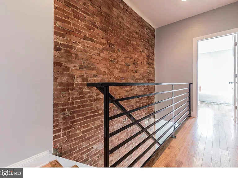 2441 Federal St — Photo 13