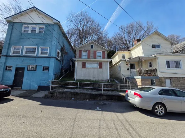 831 Prospect Ave, Charleroi, PA 15022