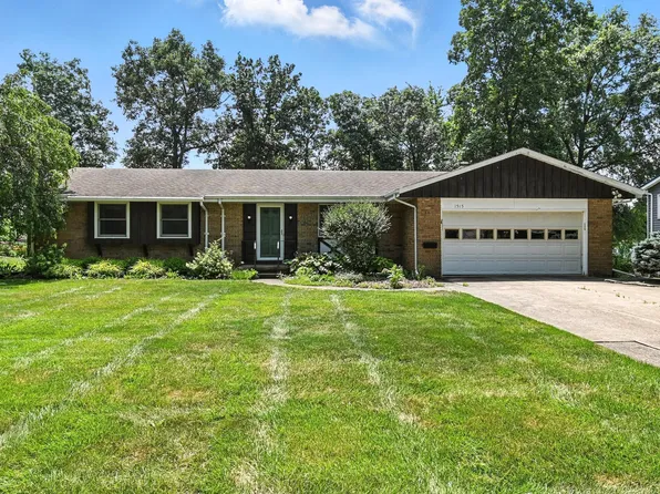 1515 Oakridge Dr, Bucyrus, OH 44820