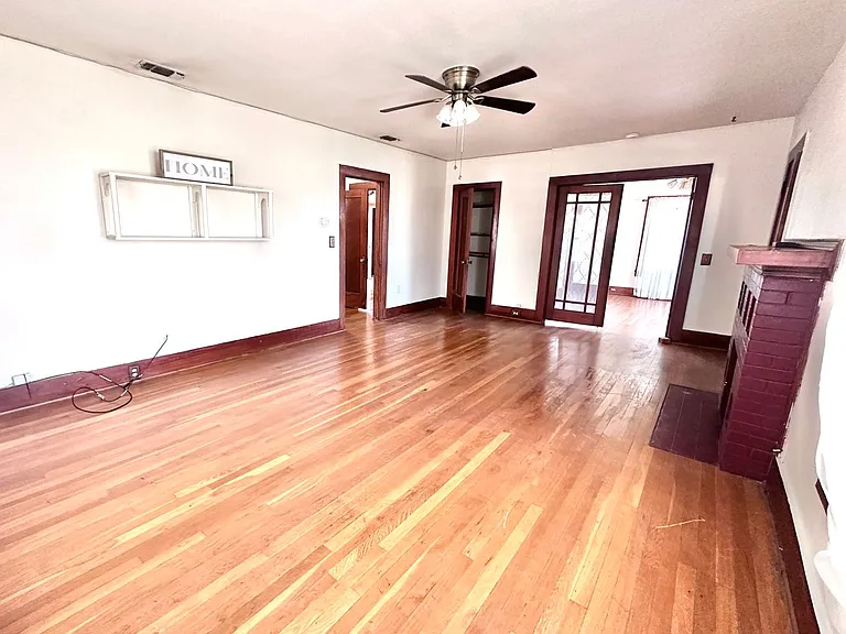 515 W Main St — Photo 21