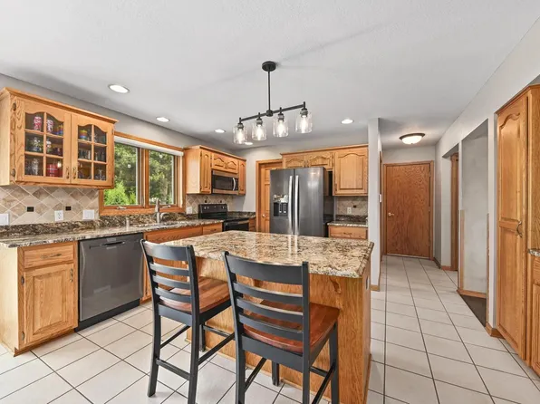 4905 South Radisson COURT, New Berlin, WI 53151