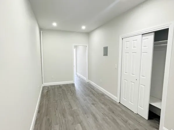 60-33 67th Avenue image 3 of 5