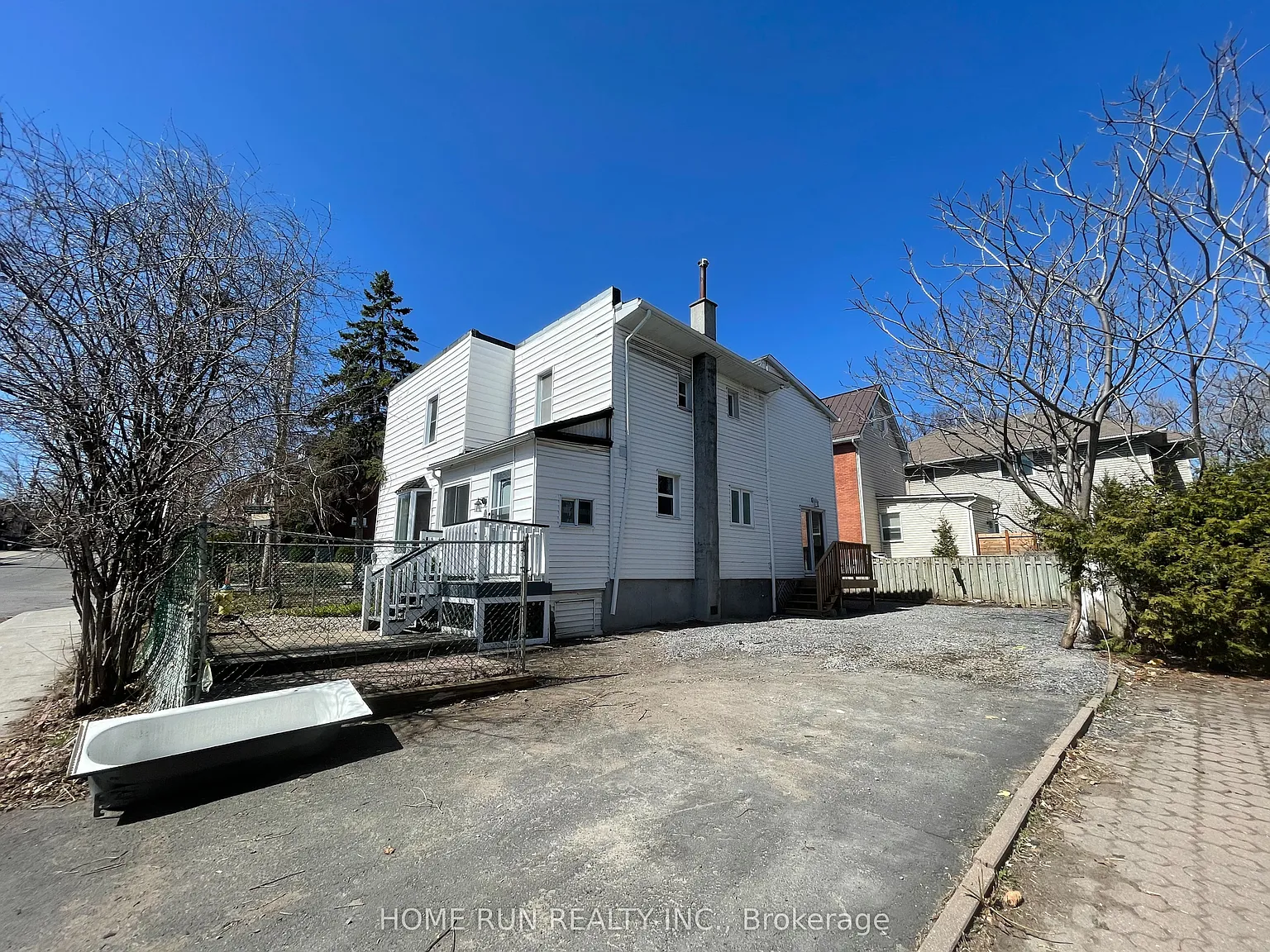 3 bed, $2,450 — Photo 2