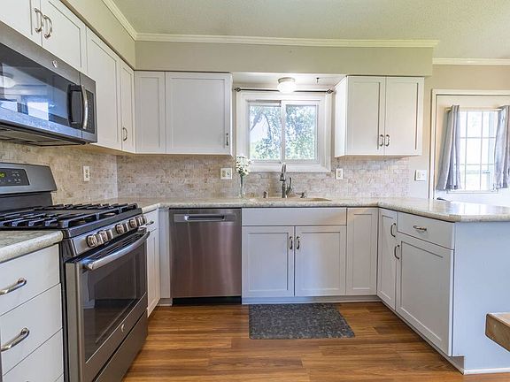 3rd image of W6734 Strawberry Rd