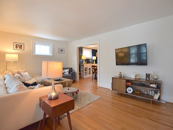 2nd image of 908 Chapin Ave