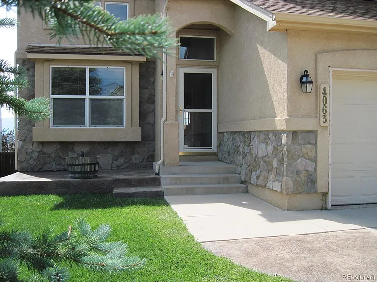 4063 Morning Glory Rd — Photo 3