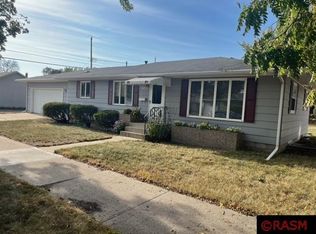 910 8th St N, New Ulm, MN 56073