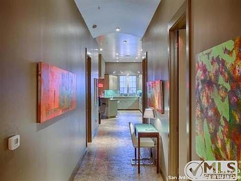 4th image of 230 Dwyer Ave #1101