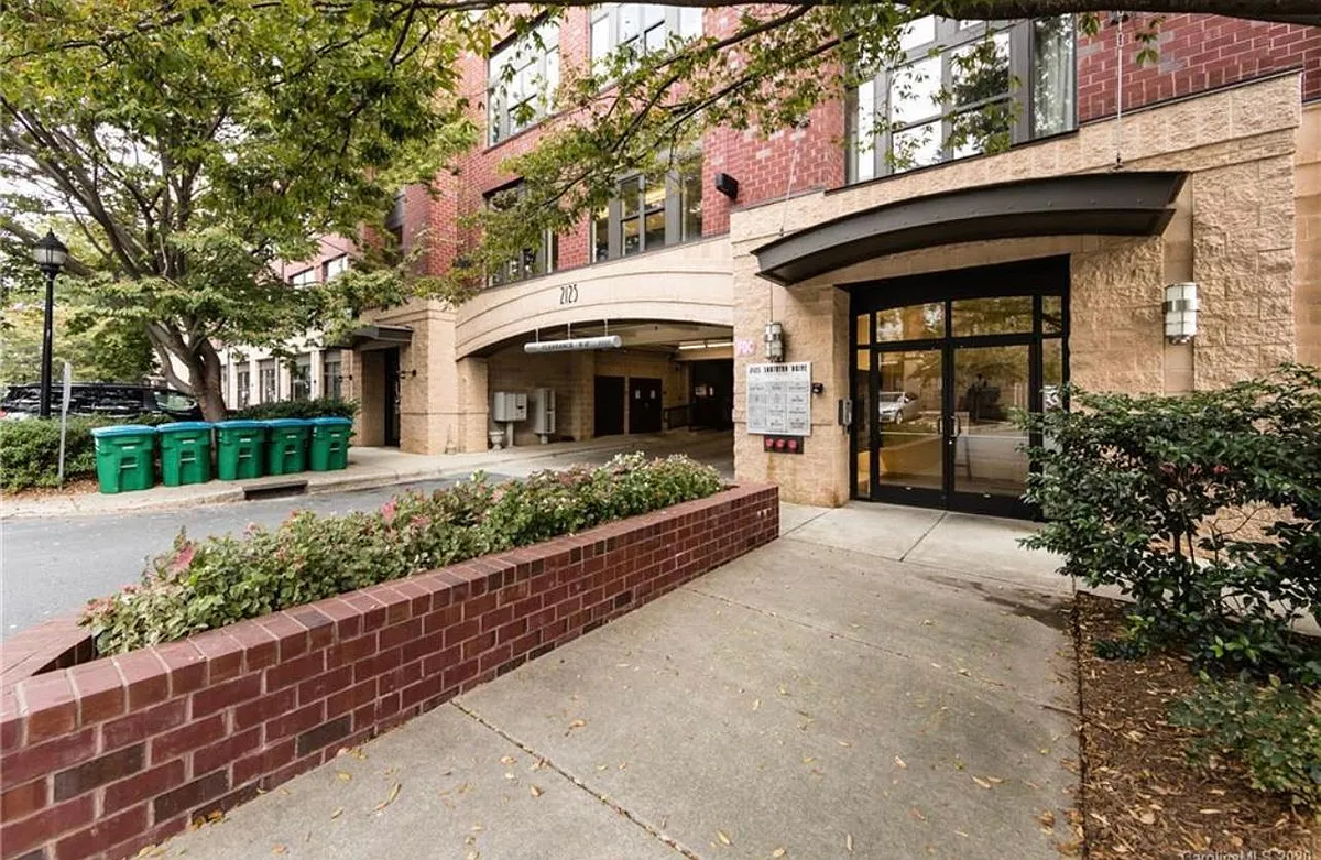 Building Photo - 2125 Southend Dr #446