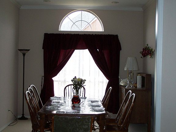 formal dinning room