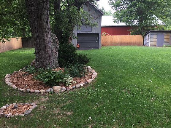2nd image of 5001 Center Rd