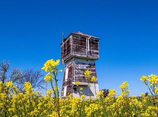 5573 Petaluma Hill Rd, Santa Rosa, CA 95404