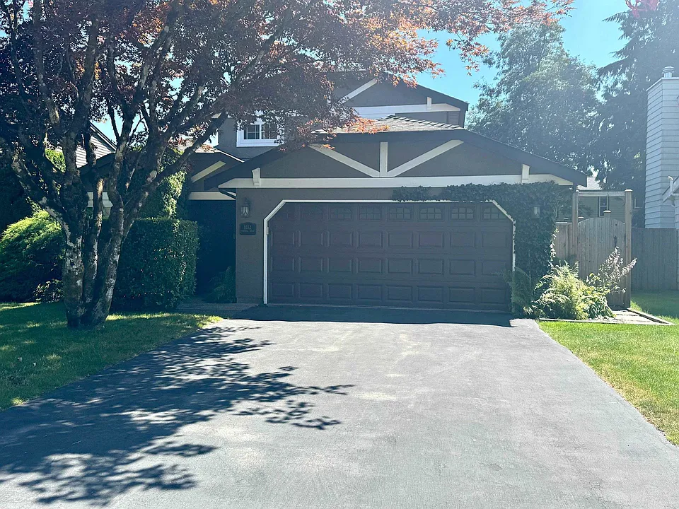 1032 Cornwall Dr
