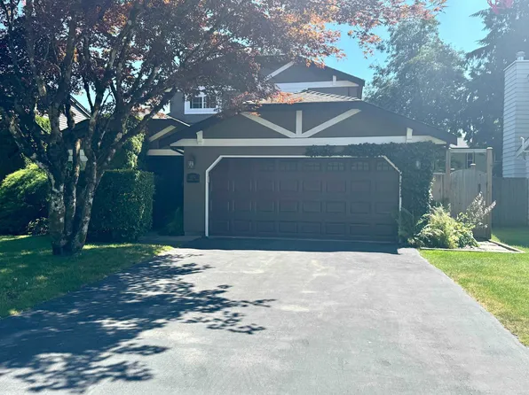 1032 Cornwall Dr, Pt Coquitlam, BC V3B 5X1