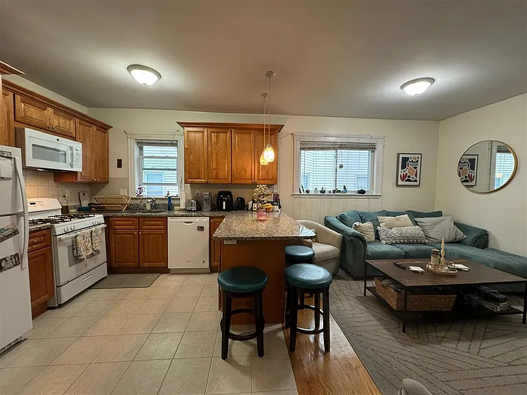39 Belknap St #1 — Photo 4