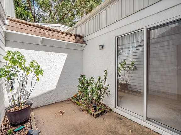 4th image of 1150 Orange Tree Cir #C