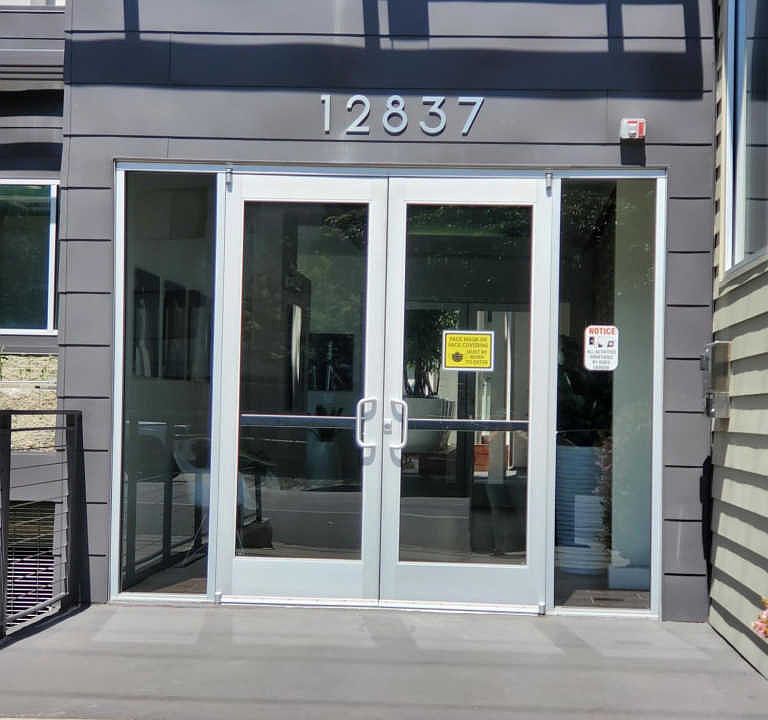 1st image of 12837 Moorpark St Unit 211