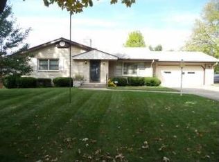 4620 Crescent Dr, Rockford, IL 61108