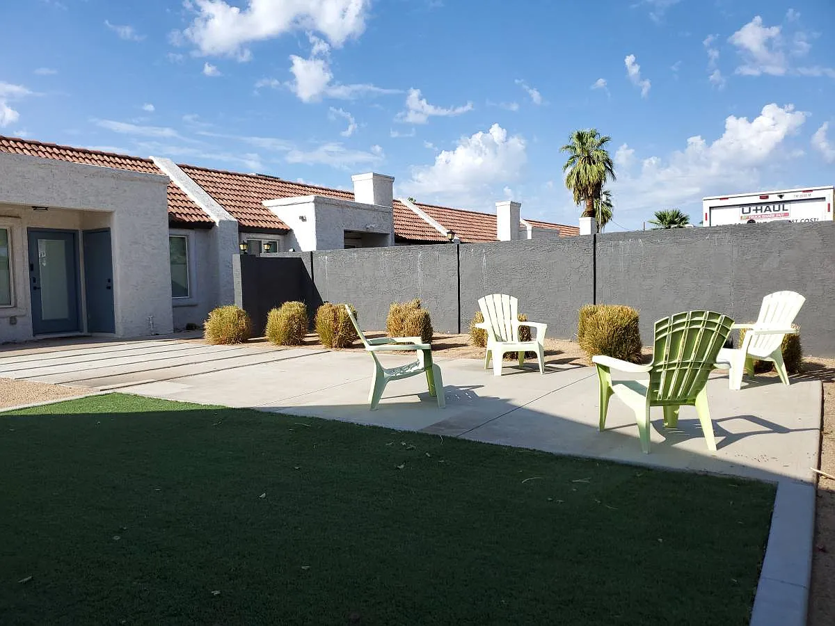 2 bed, 920 sqft, $800 — Photo 2