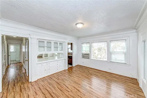 1308 S Van Ness Ave Photo 1