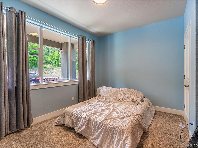 601 Pioneer Hvn — Photo 13