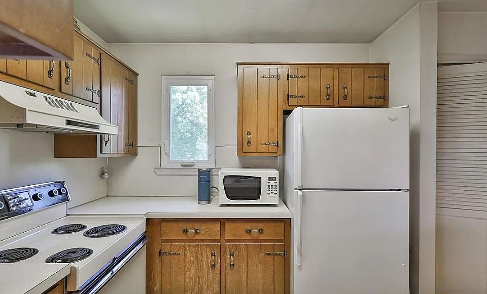 1st image of 4556 N 65th St #B