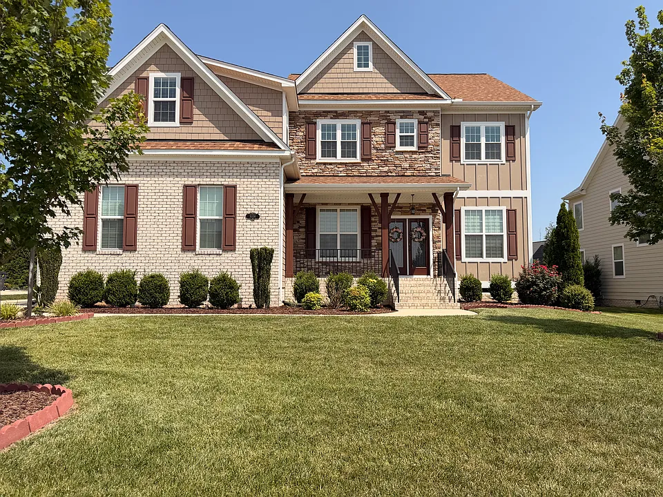 5036 Parkland Dr