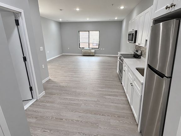 3rd image of 444 Summer St