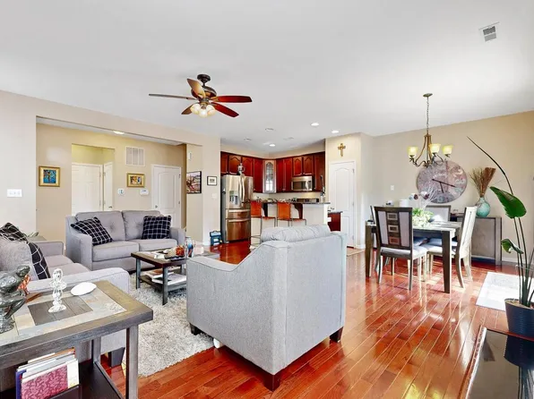 433 Afton Dr, Middletown, DE 19709