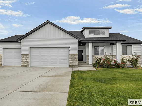 2nd image of 2525 E Pinnacle Dr