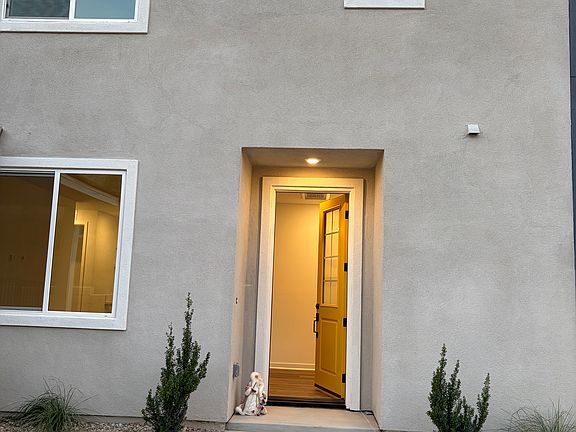 2nd image of 30146 Crestline Ct
