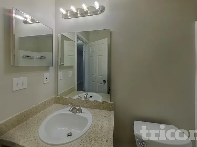 4231 Hanging Moss Dr — Photo 13