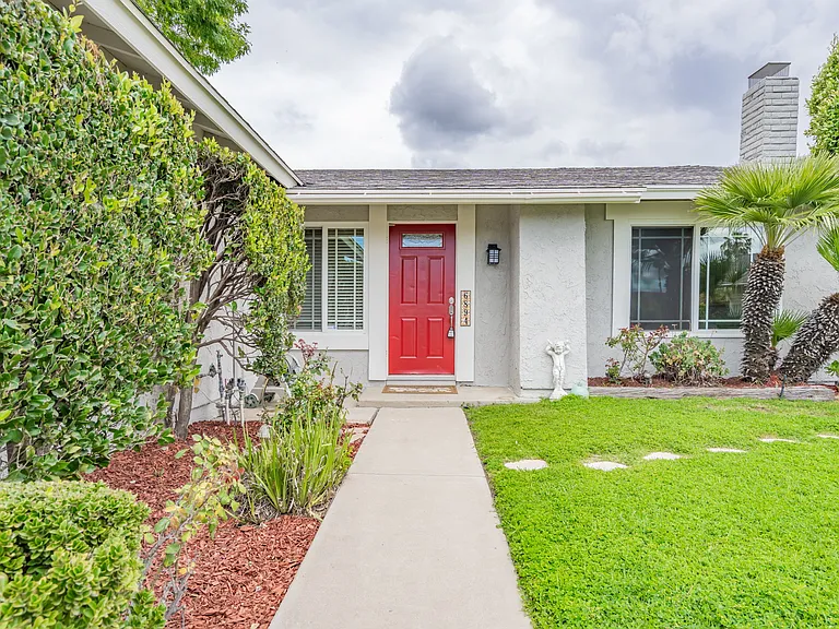 6894 N Auburn Cir — Photo 40