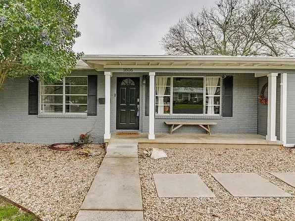 1806 Vine St, Georgetown, TX 78626
