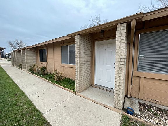 3rd image of 2206 Silverway Dr #C