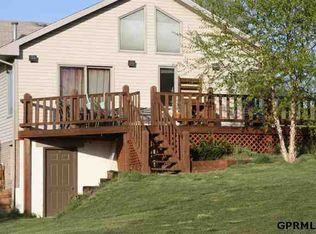 36701 Meadow Dr, Louisville, NE 68037
